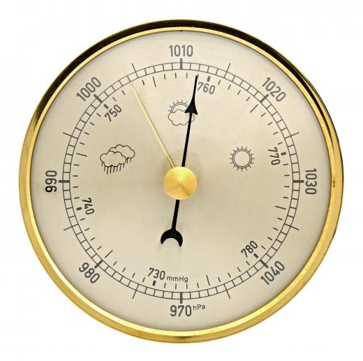 Barometer showing a reading of 1012 hectopascals.