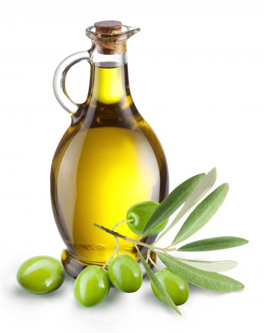 Polyphenols are found in olive oil.