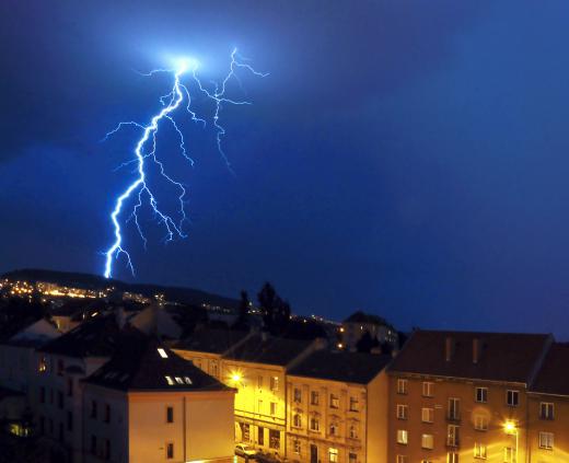 Electricity manifests itself in natural phenomena such as lightning.