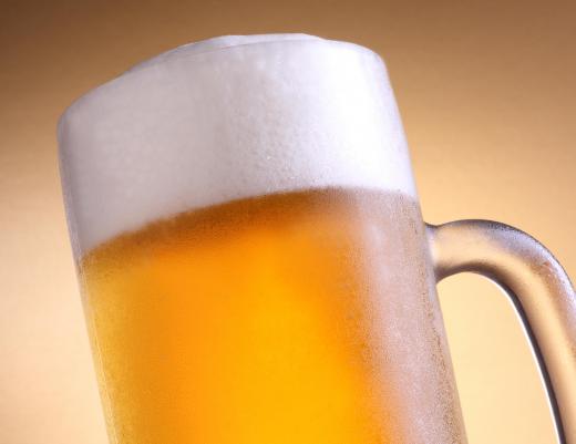 Ethanol, not methanol, is the type of alcohol that's found in beer and wine.